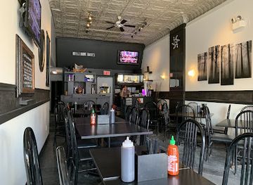 canada/ottawa/hintonburg/restaurant/springroll-house-restaurant