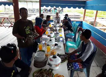 Rumah Makan Telaga Nila