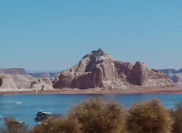 utah/lake-powell/restaurant/driftwood-lounge