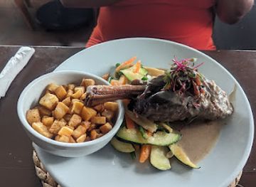 jamaica/kingston/restaurant/broken-plate-restaurant