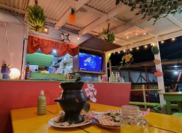 honduras/utila/restaurant/baleadas-mama-rosa