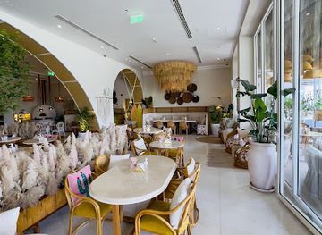 egypt/eastern-desert/restaurant/brunch-cake-lake-view