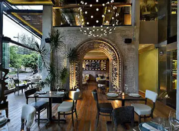 Rosa Negra | restaurante latino en cdmx