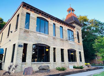 minnesota/saint-paul/cathedral-hill/restaurant/the-gnome-craft-pub