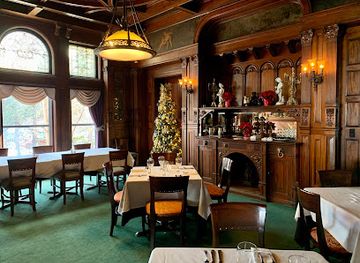 michigan/detroit/restaurant/the-whitney