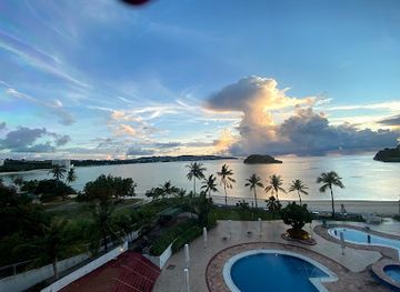 guam/umatac-bay/restaurant/la-cascata