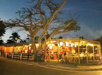 puerto-rico/vieques-island/restaurant/lazy-jacks