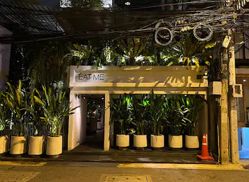 EAT ME RESTAURANT