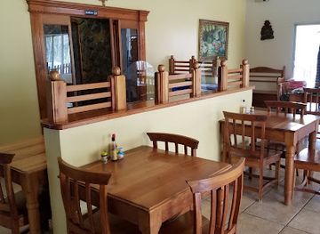 honduras/santa-barbara-region/restaurant/buffet-papagigios