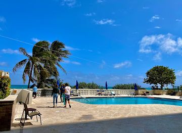 florida/miami-beach/restaurant/lola-restaurant-grill