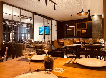 spain/huelva/restaurant/la-mafia-se-sienta-a-la-mesa