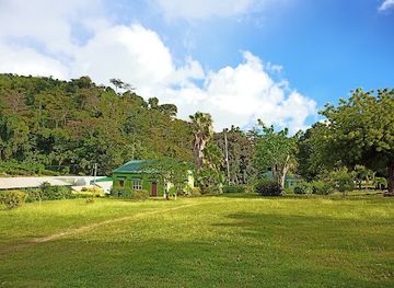 dominica/dominica-botanic-gardens/restaurant/botanical-gardens-gazebo