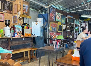 thailand/doi-suthep-pui-national-park/restaurant/khao-soi-paa-bua