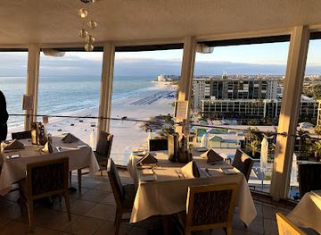 florida/st-petersburg/tampa-bay/restaurant/spinners-rooftop-grille