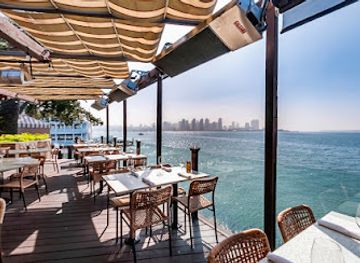 california/san-diego-beaches/restaurant/c-level-lounge
