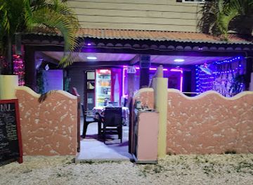 belize/glover-s-reef-atoll/restaurant/island-queen