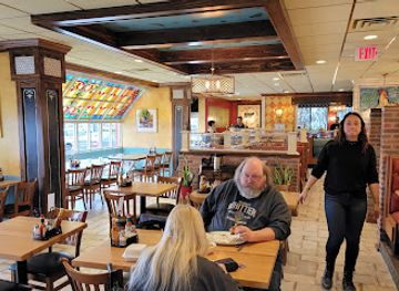 wisconsin/kenosha/restaurant/mad-rooster-cafe