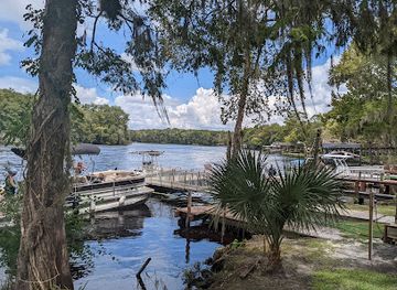 florida/suwannee-river/restaurant/treasure-camp