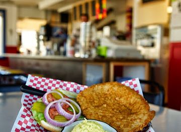 iowa/prairie-pothole-region/restaurant/goldie-s-ice-cream-shoppe