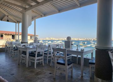 egypt/alexandria/el-mansheya/restaurant/white-blue-greek-nautical-club