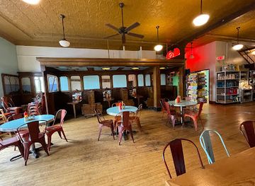 michigan/marquette/restaurant/donckers