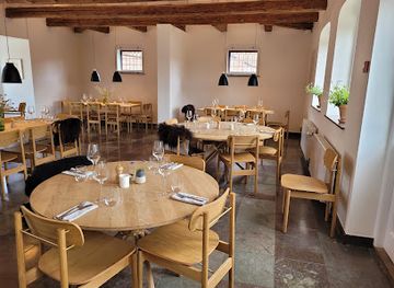 denmark/hillerod/restaurant/rabarbergaarden-slottet