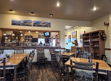 The Bear Den | Restaurant & Bar
