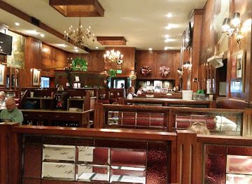 alabama/hill-country/restaurant/bright-star-restaurant