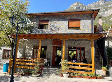 Bar Restaurant Hotel "Te Gusti"