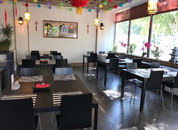 poland/opole/restaurant/vu