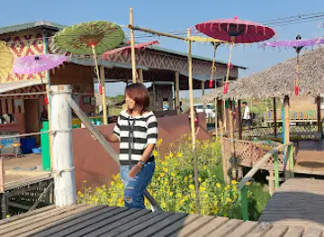 ရွာသူကြီး စားသောက်ဆိုင် YwarThuGyi Restaurant
