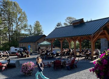 washington/mount-rainier-area/restaurant/rainier-basecamp-bar-grill