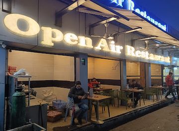 india/lucknow/hazratganj/restaurant/open-air-restaurant