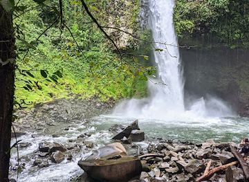 costa-rica/la-fortuna-waterfall/restaurant/la-street-bistro