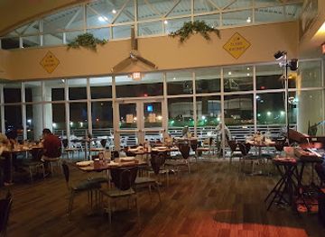 florida/st-petersburg/restaurant/the-hangar-restaurant-flight-lounge