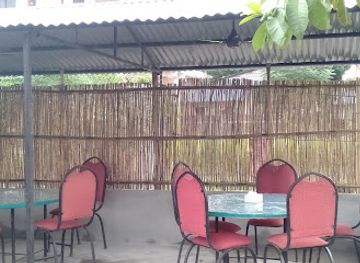 nepal/chitwan/restaurant/indoor-restaurant