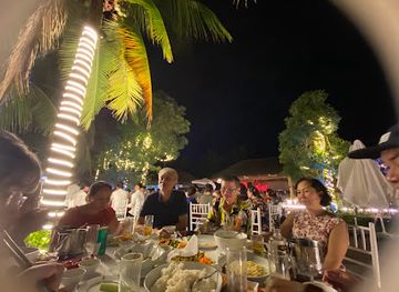 vietnam/ha-long-bay/restaurant/rose-bay-restaurant-beach-bar