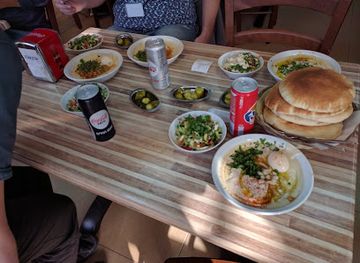 israel/raanana/restaurant/bahadunas-hummus