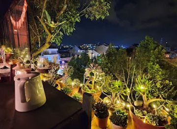 vietnam/da-lat/restaurant/moon-dining