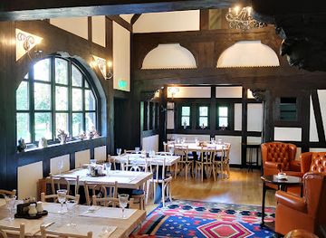 romania/transylvania/restaurant/bran-castle-restaurant