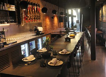 spain/girona/eixample/restaurant/sinofos-restaurant