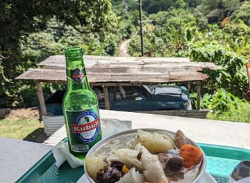 dominica/trafalgar-falls/restaurant/brunch-and-munch