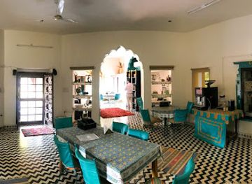 india/ranthambore/restaurant/dhonk-cafe