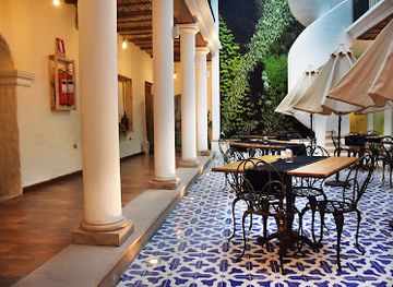 bolivia/sucre/la-recoleta/restaurant/on-gastro-bar