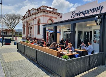 new-zealand/west-coast/restaurant/sevenpenny