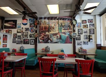california/tracy/restaurant/johnny-s-diner-creamery