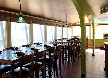 north-carolina/cape-fear-coast/restaurant/little-dipper-fondue