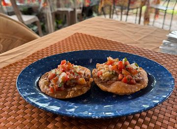 belize/cayo-district/restaurant/authentic-flavors