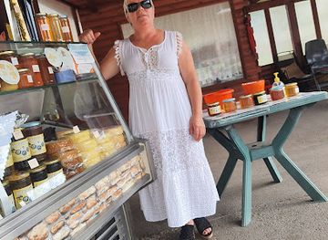 croatia/lika/restaurant/jadranka-honey-and-lika-cheese