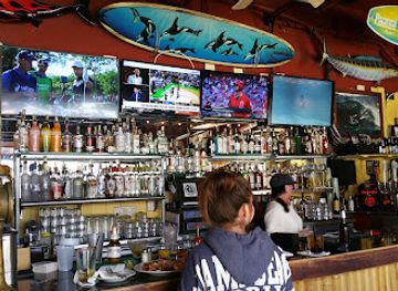 california/huntington-beach/restaurant/g-s-boat-house-bar-grill